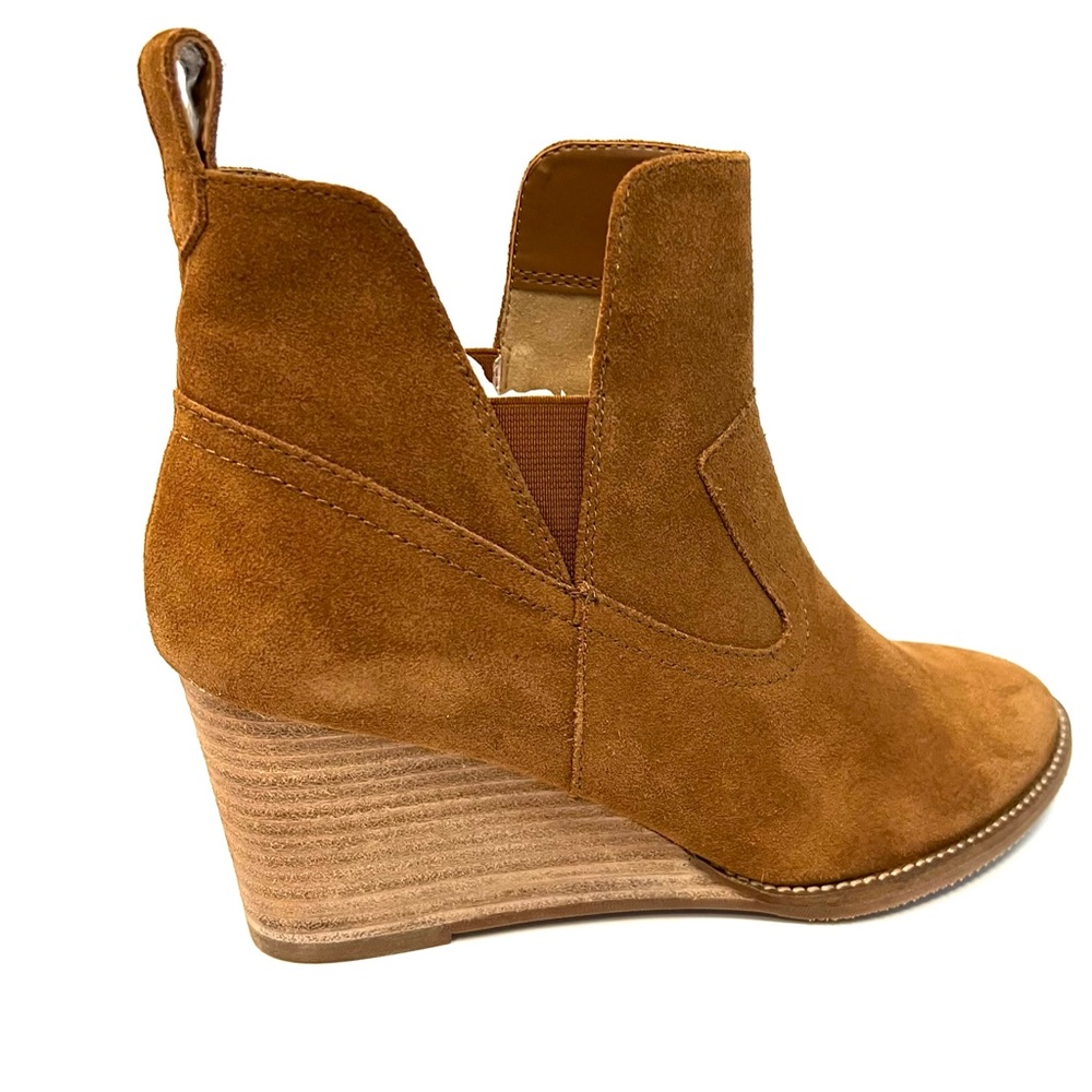 NEW Blondo Irving wedge suede tan booties